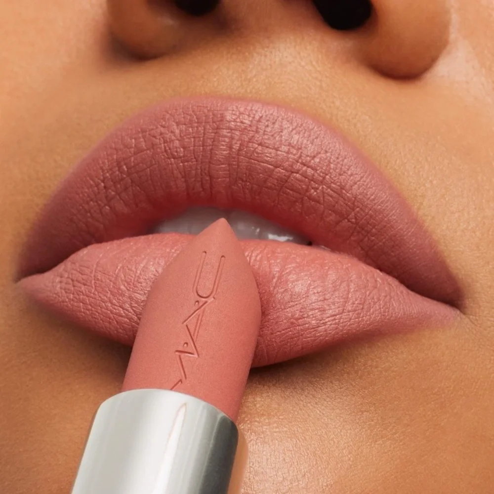 MACximal Silky Matte Lipstick “Velvet Teddy”